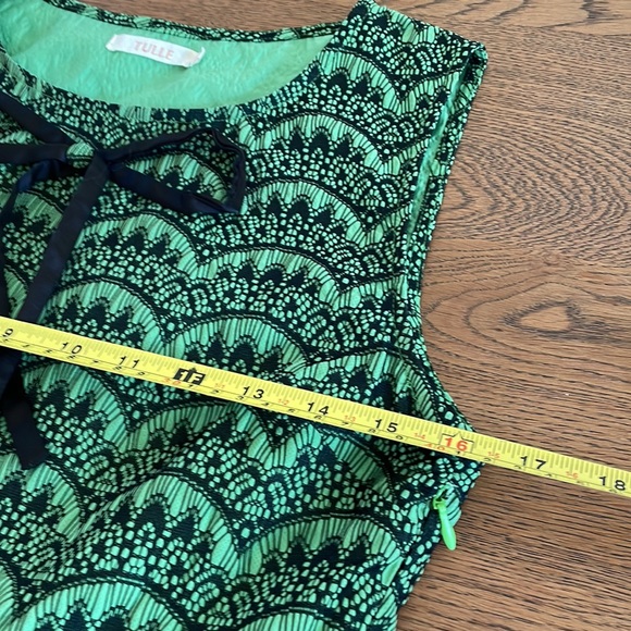 S Tulle Sleeveless Dress - green/black with front bow detail - Picture 11 of 12
